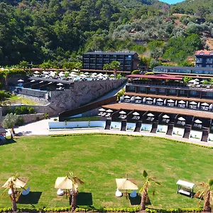 Hotel Manaspark Deluxe