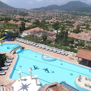 Отель Artemisia Royal Park Club